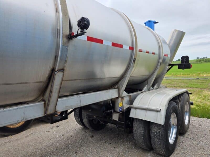 U-4786 2003 West Mark 6400 Gallon Stainless Steel Semi Tanker