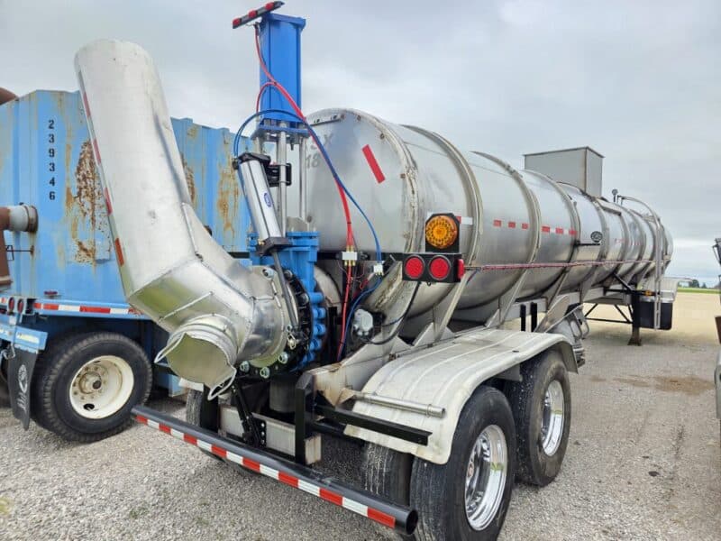 U-4786 2003 West Mark 6400 Gallon Stainless Steel Semi Tanker