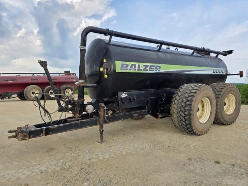 #7 Balzer 6000 Gallon Tandem Round Tanker w. Rear Steerable Axle