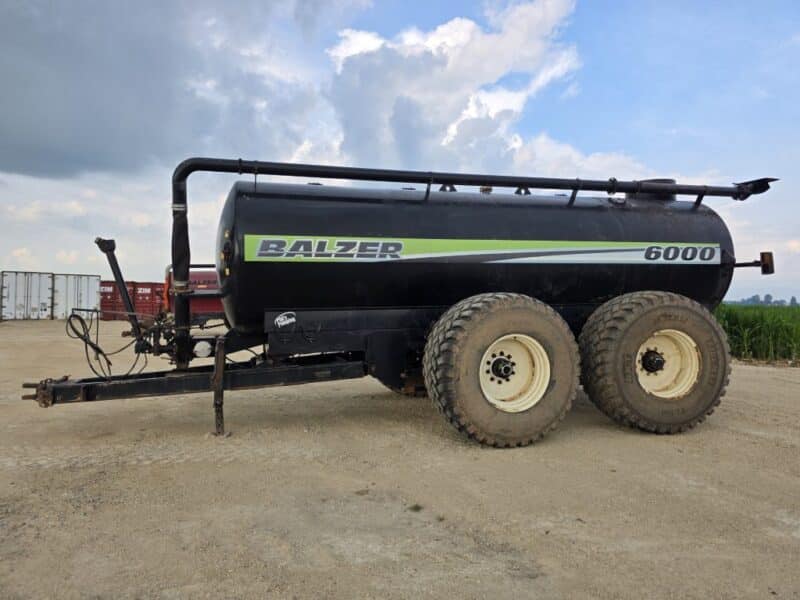 #7 Balzer 6000 Gallon Tandem Round Tanker w. Rear Steerable Axle