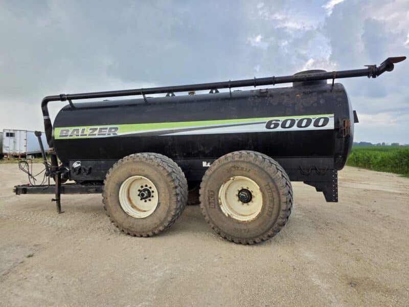 #7 Balzer 6000 Gallon Tandem Round Tanker w. Rear Steerable Axle