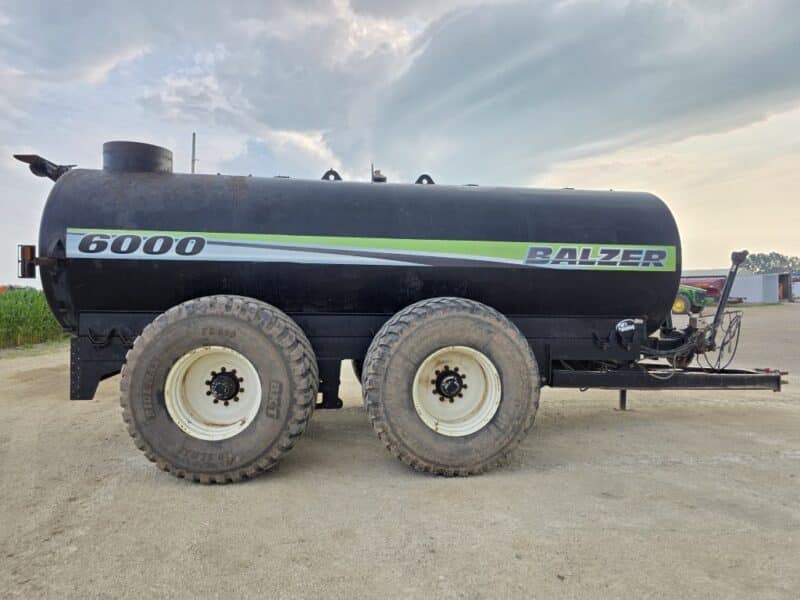 #7 Balzer 6000 Gallon Tandem Round Tanker w. Rear Steerable Axle