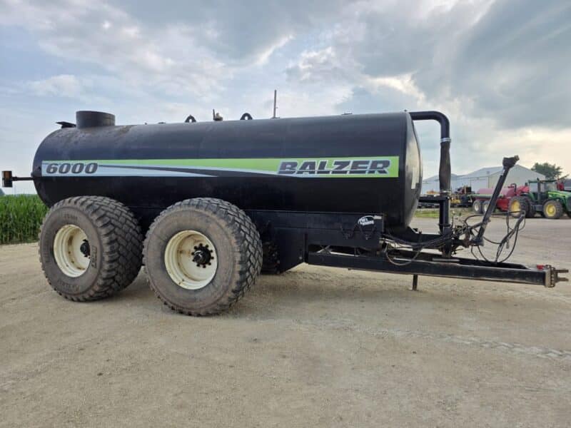 #7 Balzer 6000 Gallon Tandem Round Tanker w. Rear Steerable Axle