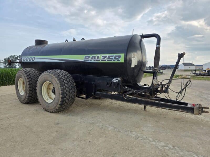 #7 Balzer 6000 Gallon Tandem Round Tanker w. Rear Steerable Axle