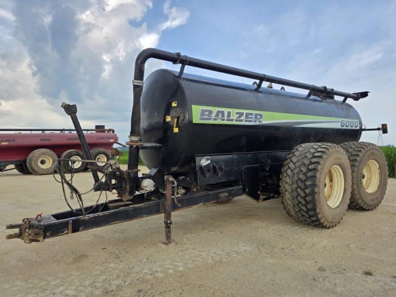 #7 Balzer 6000 Gallon Tandem Round Tanker w. Rear Steerable Axle