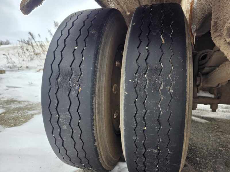 1996 Beall 6700 Gallon Steel Tanker offers strong steel construction and efficient, safe operation for all liquid transport.