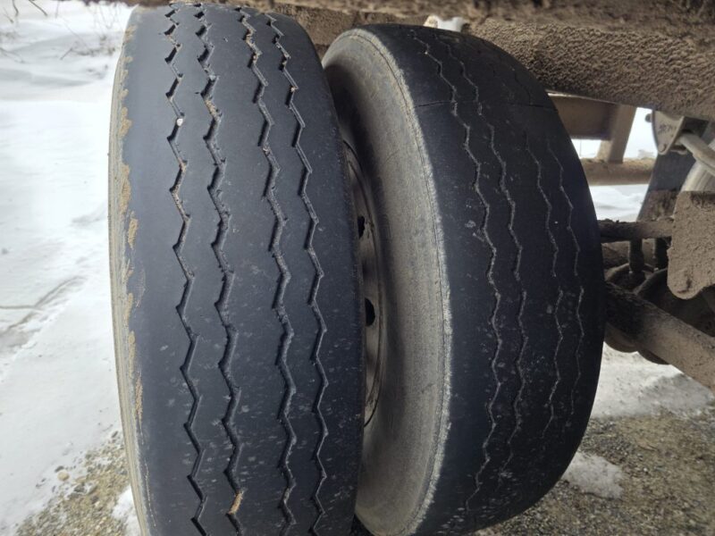 1996 Beall 6700 Gallon Steel Tanker offers strong steel construction and efficient, safe operation for all liquid transport.