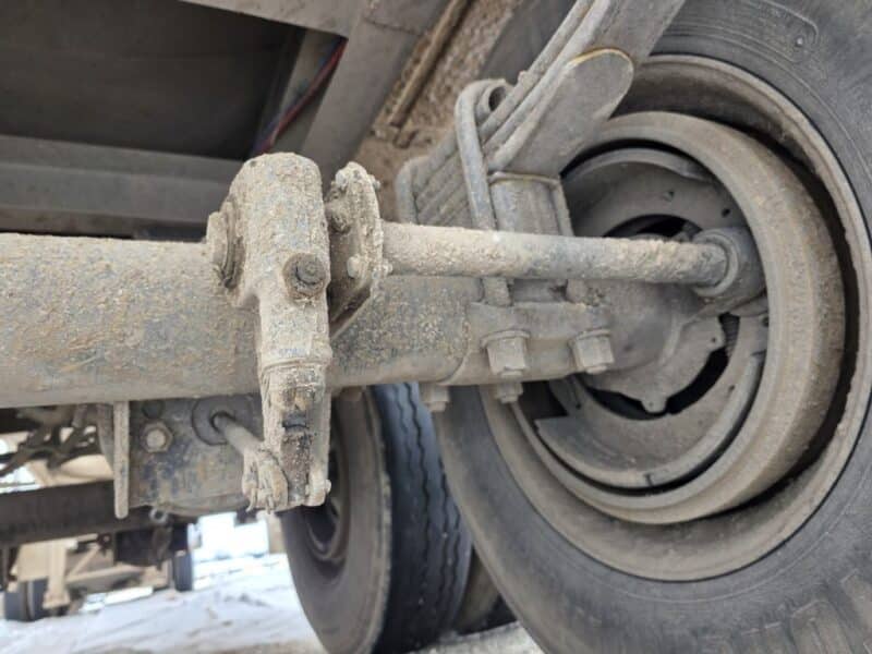 1996 Beall 6700 Gallon Steel Tanker offers strong steel construction and efficient, safe operation for all liquid transport.