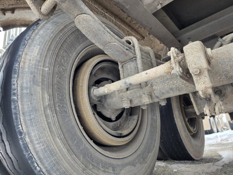 1996 Beall 6700 Gallon Steel Tanker offers strong steel construction and efficient, safe operation for all liquid transport.