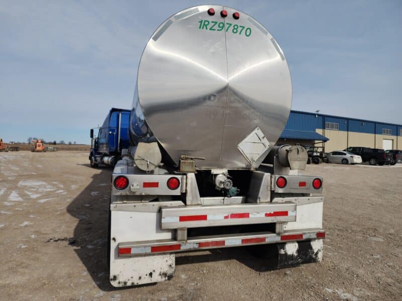 U-4785 1997 Polar 7000 Gallon Stainless Steel Semi Tanker