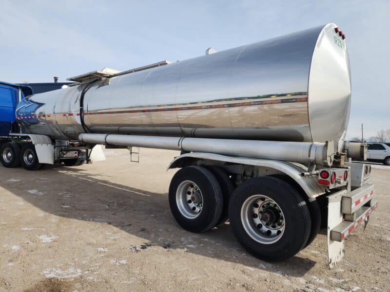 U-4785 1997 Polar 7000 Gallon Stainless Steel Semi Tanker