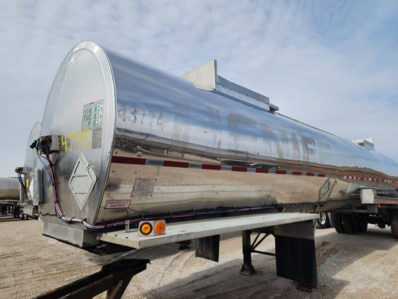 U-4795 1992 Brenner 6700 Gallon Stainless Steel Semi Tanker