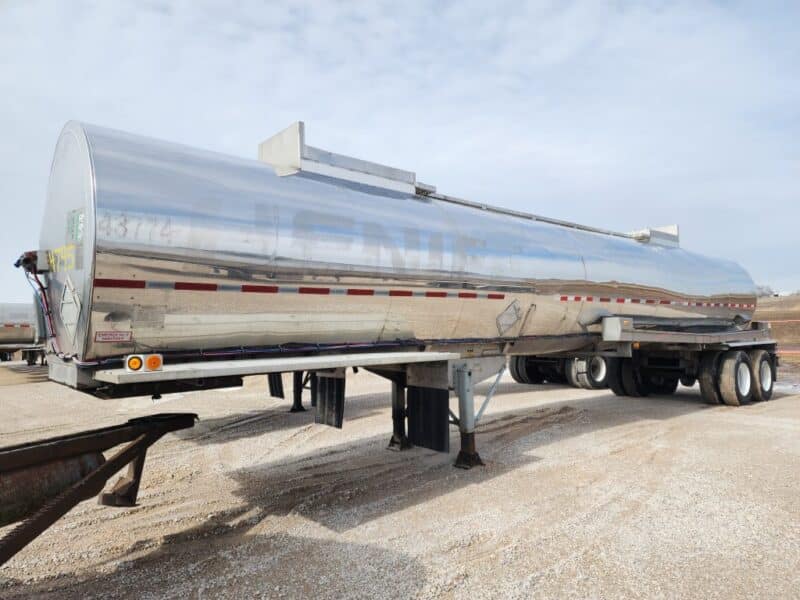 U-4795 1992 Brenner 6700 Gallon Stainless Steel Semi Tanker