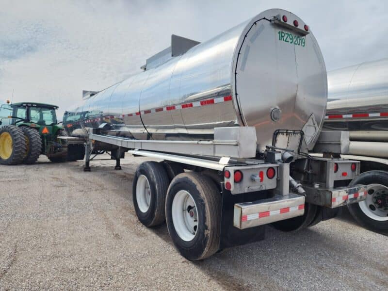 U-4795 1992 Brenner 6700 Gallon Stainless Steel Semi Tanker