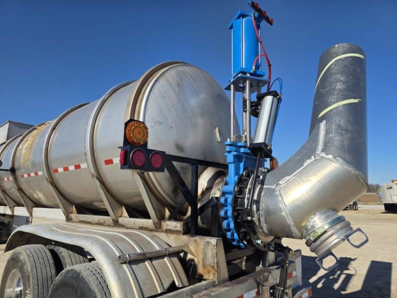 U-4785 1997 Polar 7000 Gallon Stainless Steel Semi Tanker