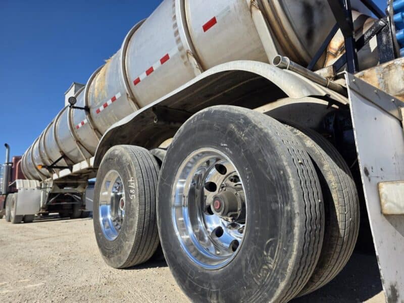 U-4785 1997 Polar 7000 Gallon Stainless Steel Semi Tanker