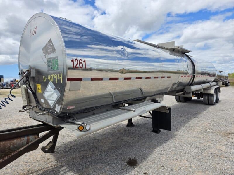 U-4794 1988 Brenner 7000 Gallon Stainless Steel Semi Tanker
