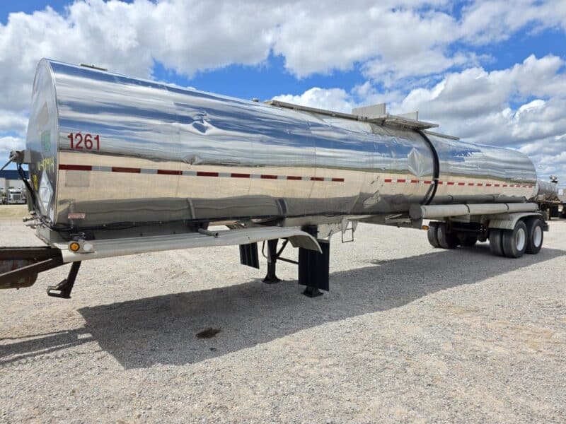 U-4794 1988 Brenner 7000 Gallon Stainless Steel Semi Tanker
