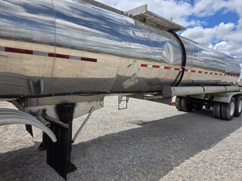U-4794 1988 Brenner 7000 Gallon Stainless Steel Semi Tanker