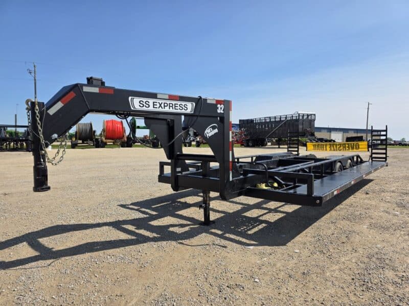 SS EXPRESS Gooseneck Manure Boat Trailer For Wolverine and Crawler Agitation Boats
