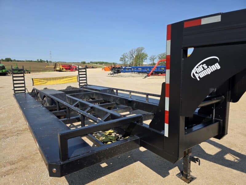 SS EXPRESS Gooseneck Manure Boat Trailer For Wolverine and Crawler Agitation Boats