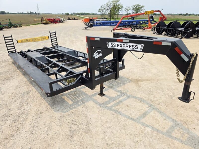 SS EXPRESS Gooseneck Manure Boat Trailer For Wolverine and Crawler Agitation Boats