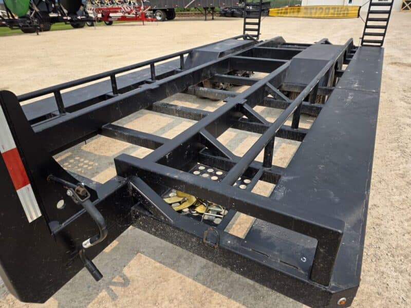 SS EXPRESS Gooseneck Manure Boat Trailer For Wolverine and Crawler Agitation Boats