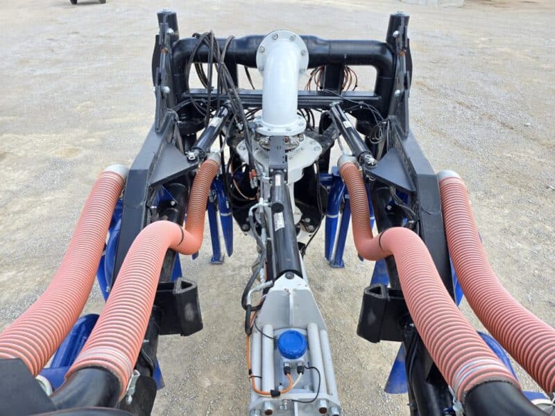 48′ Dribble Bar w. H.D. 6″ Stinger w. Mini Manifolds to 4″ Hoses
