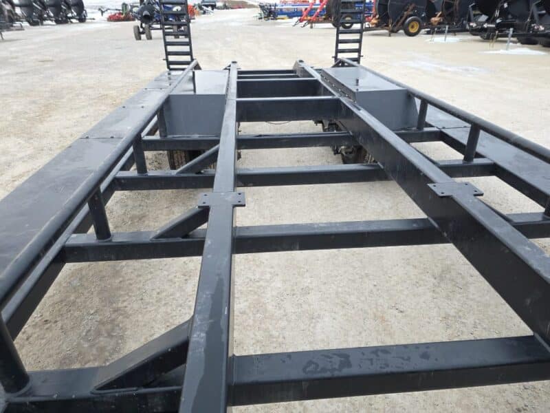 SS EXPRESS Gooseneck Manure Boat Trailer For Wolverine and Crawler Agitation Boats
