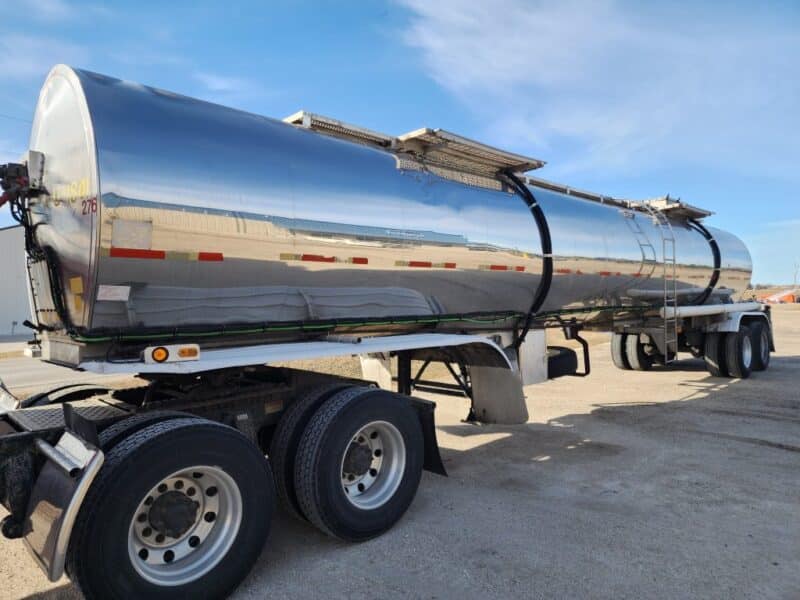 U-4801 1988 Brenner 7000 Gallon Stainless Steel Semi Tanker