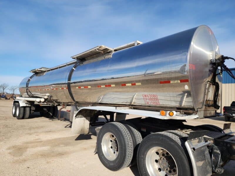 U-4801 1988 Brenner 7000 Gallon Stainless Steel Semi Tanker