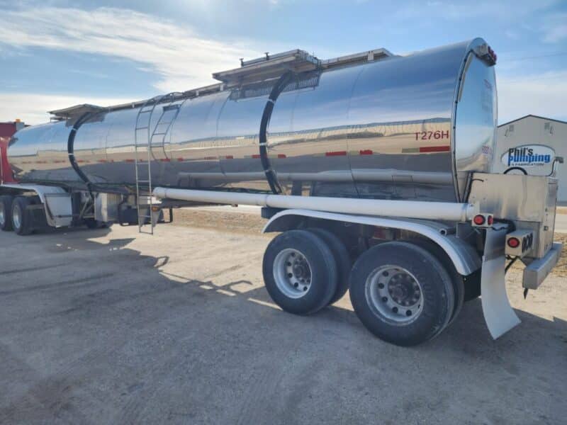 U-4801 1988 Brenner 7000 Gallon Stainless Steel Semi Tanker