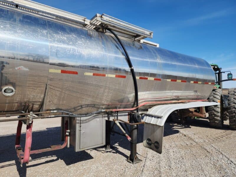 U-4799 1993 Barbel 6700 Gallon Stainless Steel Semi Tanker