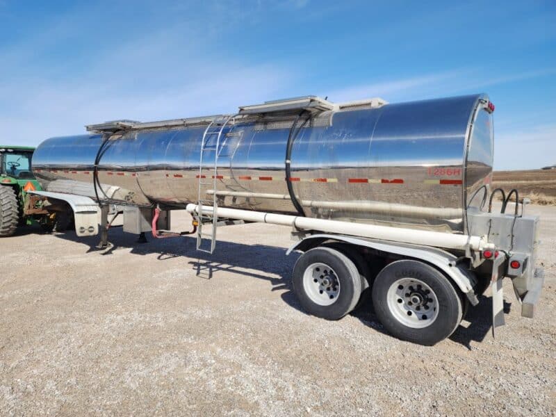 U-4799 1993 Barbel 6700 Gallon Stainless Steel Semi Tanker