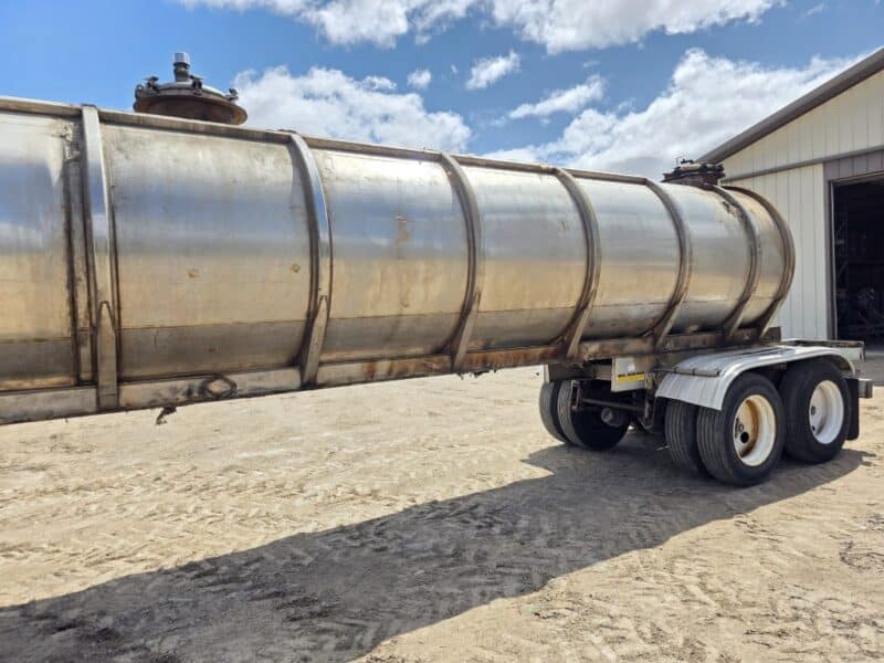 U-4797 1987 Brenner 7000 Gallon Stainless Steel Semi Tanker