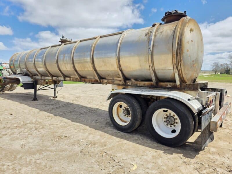 U-4797 1987 Brenner 7000 Gallon Stainless Steel Semi Tanker