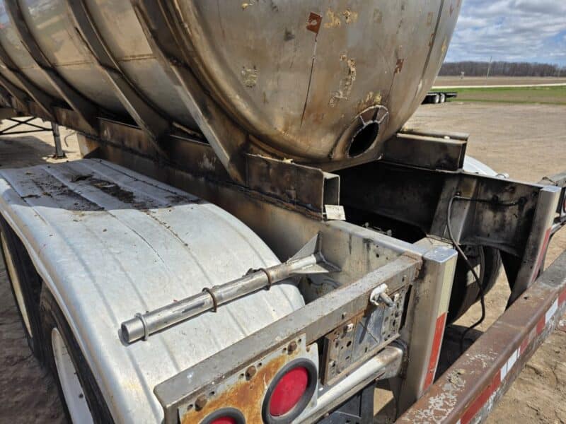 U-4797 1987 Brenner 7000 Gallon Stainless Steel Semi Tanker