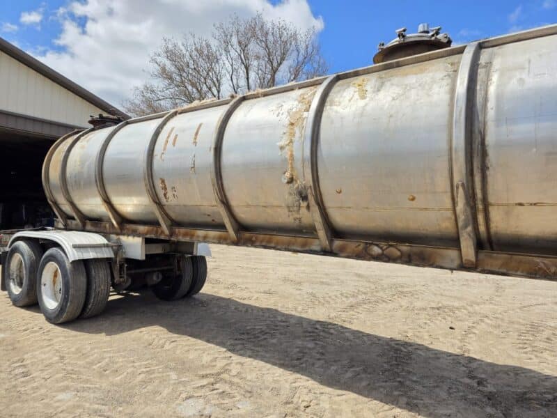 U-4797 1987 Brenner 7000 Gallon Stainless Steel Semi Tanker
