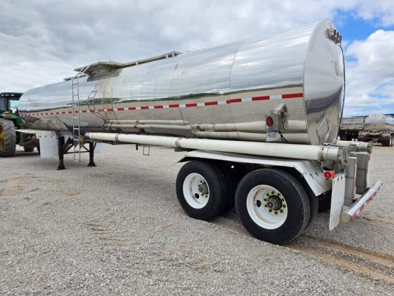 U-4802 1987 STE 7000 Gallon Stainless Steel Semi Tanker