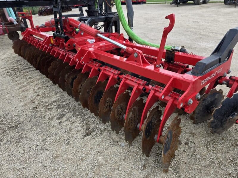 #49 Phil’s Pumping 20′ Pottinger Disc Manure Incorporator w. 6″ Swing pipe