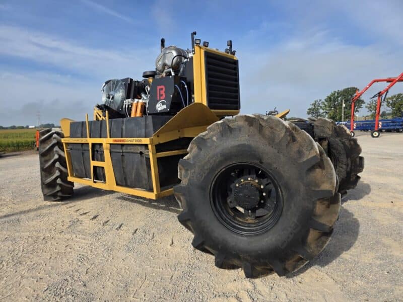 2025 Bazooka FarmStar Wolverine w. 7.1L Cat 300 HP w. 128 Hrs