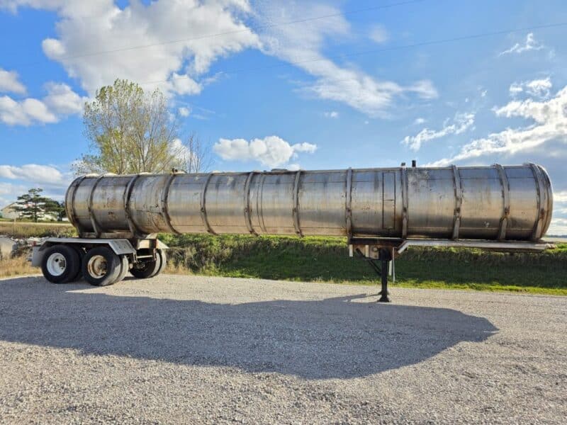 U-4802 1987 STE 7000 Gallon Stainless Steel Semi Tanker U-4802 1987 STE 7000 Gallon Stainless Steel Semi Tanker