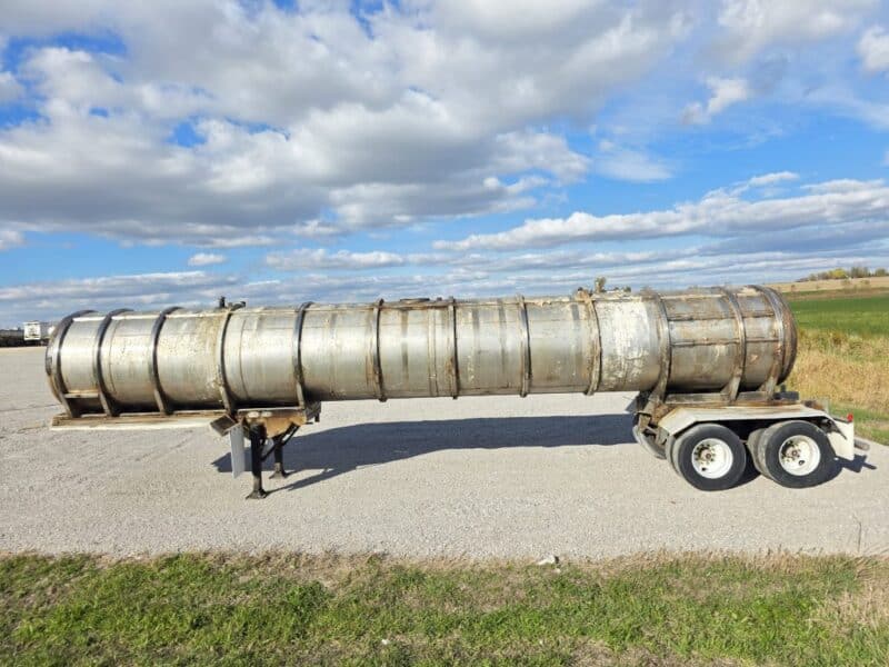 U-4802 1987 STE 7000 Gallon Stainless Steel Semi Tanker U-4802 1987 STE 7000 Gallon Stainless Steel Semi Tanker