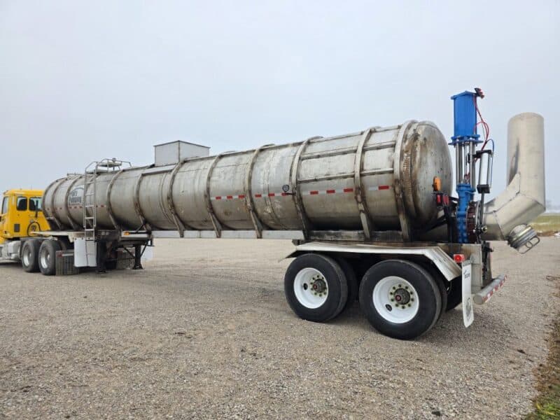 U-4802 1987 STE 7000 Gallon Stainless Steel Semi Tanker