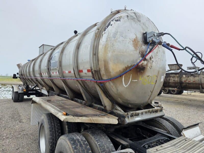 U-4802 1987 STE 7000 Gallon Stainless Steel Semi Tanker