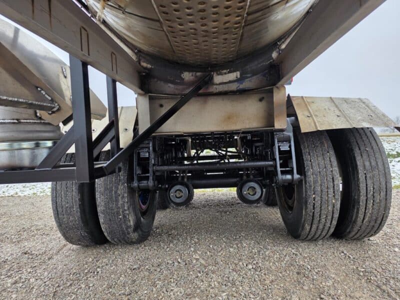 U-4802 1987 STE 7000 Gallon Stainless Steel Semi Tanker