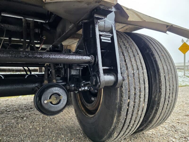 U-4802 1987 STE 7000 Gallon Stainless Steel Semi Tanker