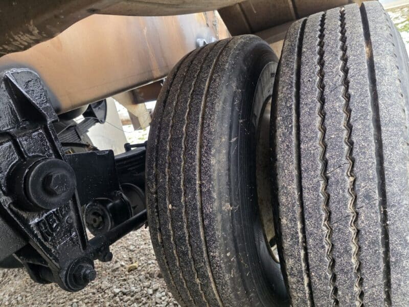 U-4802 1987 STE 7000 Gallon Stainless Steel Semi Tanker