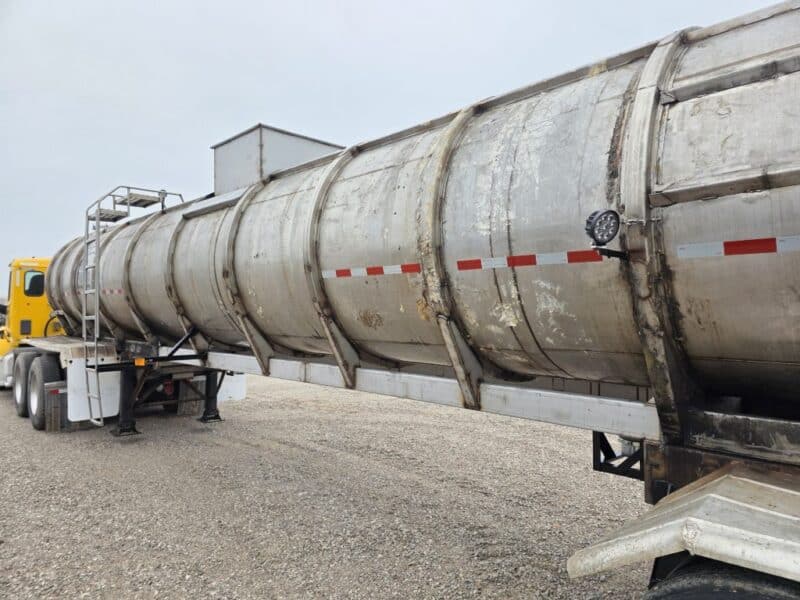 U-4802 1987 STE 7000 Gallon Stainless Steel Semi Tanker