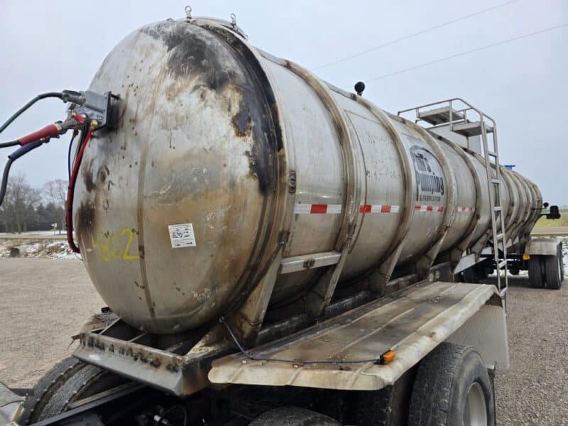 U-4802 1987 STE 7000 Gallon Stainless Steel Semi Tanker